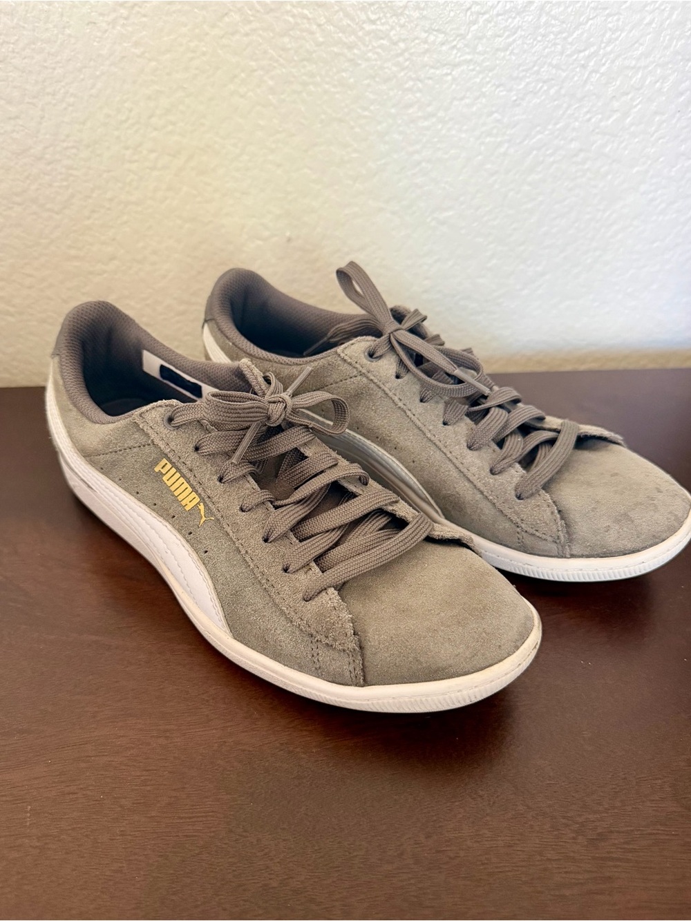 Puma Vikky Women's Suede Sneakers Taupe Gray Size 8.5